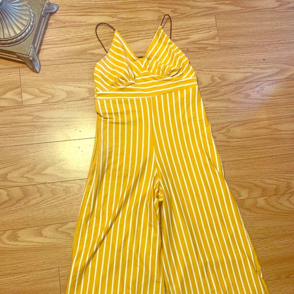 Yellow striped 3/4th jumpsuit